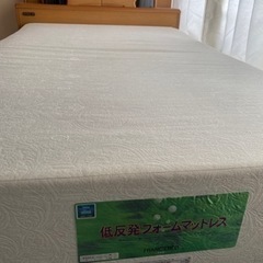 セミダブルベット【０円】／マットレス、フレーム、ベッドライト、AC電源の画像