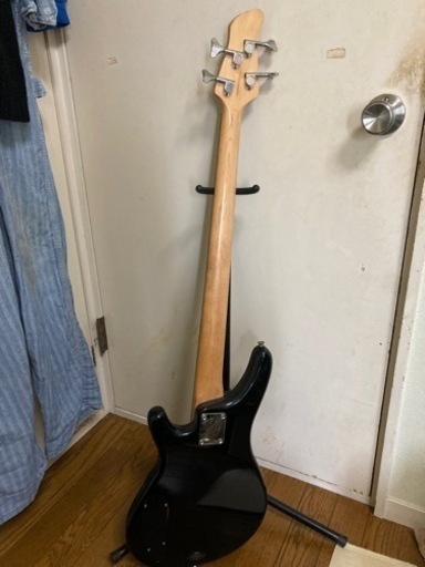 グローバージャクソンのエレキギターとモーションBのベースセット