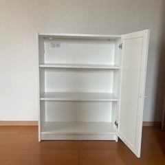 IKEA BILLY 本棚の画像