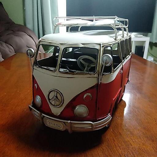 フォルクスワーゲンのブリキ製の車　①