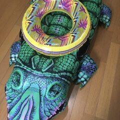 ワニの浮輪