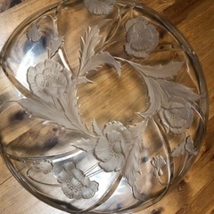 🌈値下げ‼️彫刻ガラス✨大皿✨40cm✨オードブル✨フルーツの画像