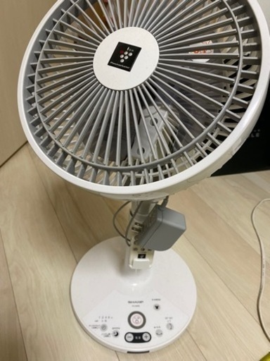 シャープ製　小型扇風機