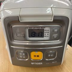 【リサイクルショップどりーむ鹿大前店】No209　炊飯器　タイガー炊きたて　2017年製　3合炊き　JAI-R551の画像