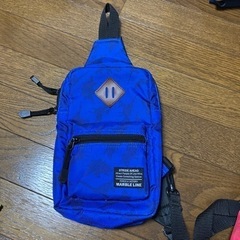値下げ　ショルダーバック　キッズ　青