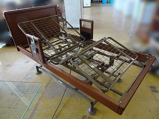 【商談中】大幅値下げ【 シーホネンス 】電動ベッド サイドバー付き/両サイド  リクライニングベッド