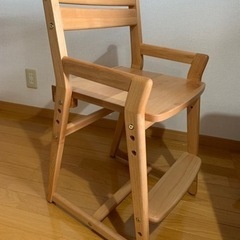 子供用イス　大人も使えますの画像