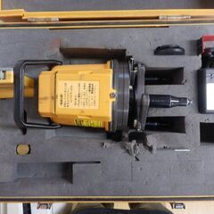 ニッショー機器 ロボラインシリーズレーザー墨出し器+三脚セット ...
