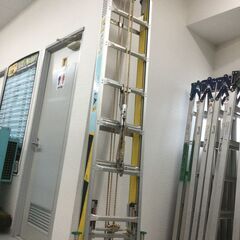 【エコツール豊田インター店】ナカオ 3連伸縮はしご 軽太 LT-...