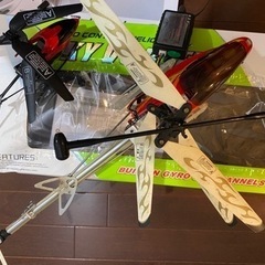 ヘリコプター二機