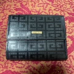givenchy 財布　ジバンシー　二つ折り