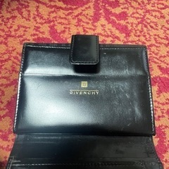 givenchy 財布　ジバンシー　二つ折りの画像