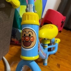 限定品 アンパンマン ペダルなし二輪車の画像