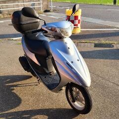 スズキアドレスV50の画像