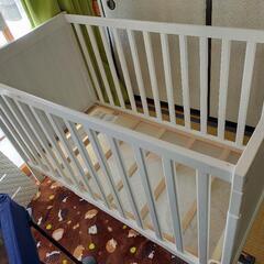 IKEA ベビーベッドの画像