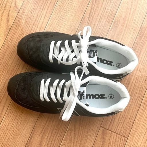 moz スニーカー