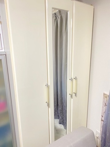 鏡面　ホワイト　クローゼット　収納