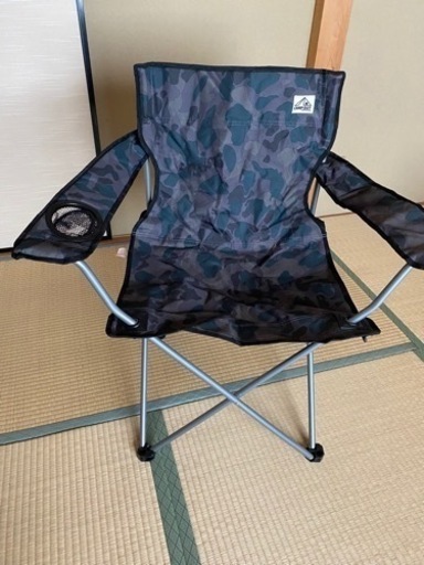 キャンプアウト　折り畳み椅子