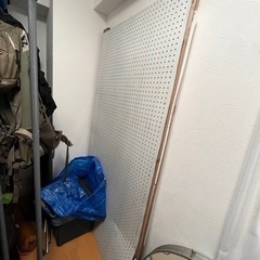 見せる収納　穴あきボード