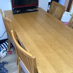 木製ダイニングセットの画像