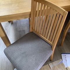 木製ダイニングセットの画像