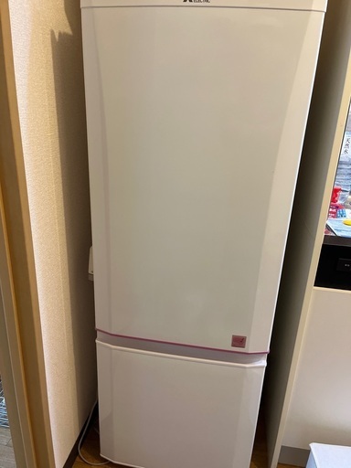冷蔵庫売ります。