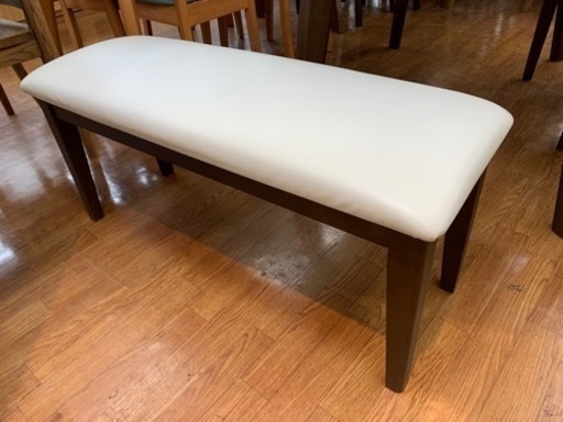 テイ。アイ。アイ ベンチダイニング4点セット入荷しました
