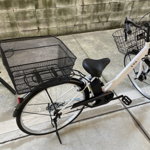 電動自転車まだ新品です！お値段交渉可能！天保山町迄取りに来ていただけるかた！