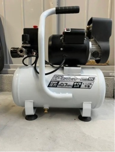 静音タイプ　オイルレスコンプレッサー