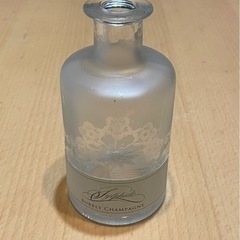 ディフューザー用瓶　中は入ってませんの画像