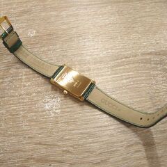 グッチ レディースウォッチ 2600L 革ベルト クロコ系 グリーン 電池