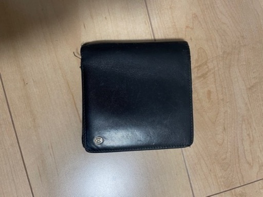 カルティエ　財布