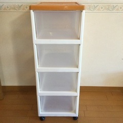 ※決まりました！コロ付き4段プラスチック収納の画像