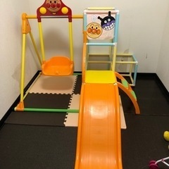 アンパンマン　ジャングルジム　滑り台