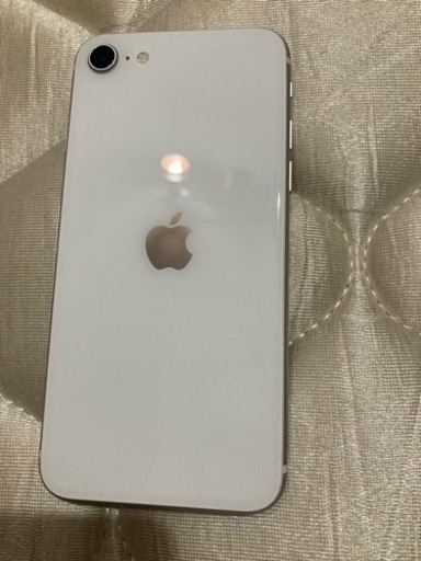 iPhonese2 simフリー　ホワイト　64GB
