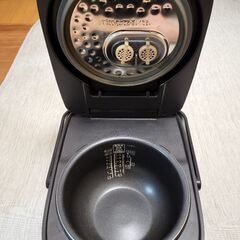 アイリスオーヤマ炊飯器の画像