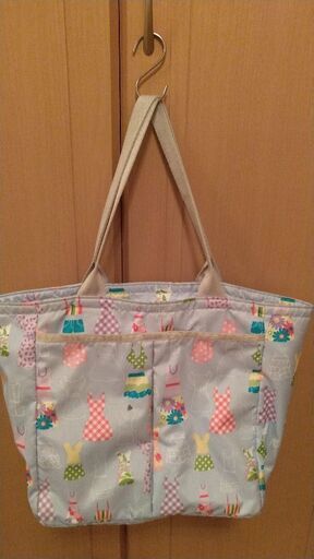 レスポートサック　LeSportsac　トートバッグ　ワンピース柄