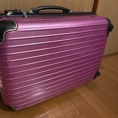 スーツケース
