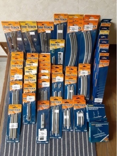 NゲージTOmIX 直線レール 、カーブレール 、駅 、ホーム 、その他いろいろ写真の商品全部で60点