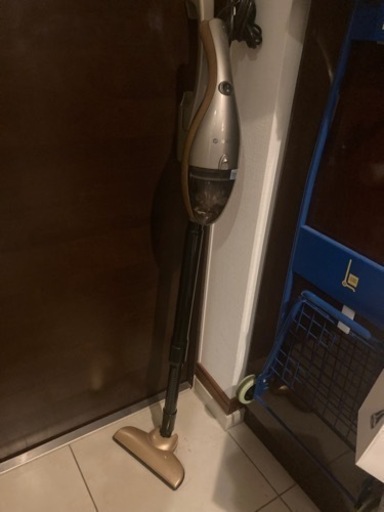 細めの掃除機 ゴールド 15年製