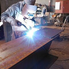 鉄鋼の切断・溶接作業｜月給27万＋手当＋賞与からスタート｜年収600万円｜日祝休みの画像