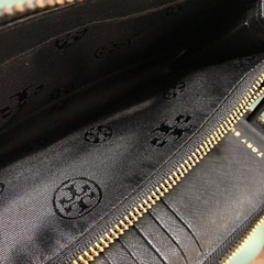 Tory Burch長財布の画像