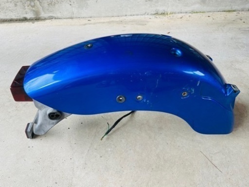 マグナ250  純正リアフェンダー　希少カラー