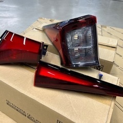 プリウス 50後期 テールランプ左右セット 超美品！