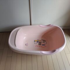 ベビーバス（赤ちゃんお風呂・おもちゃ2個付き）