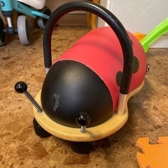 ⭐︎お値下げ致しました。てんとう虫の乗り物