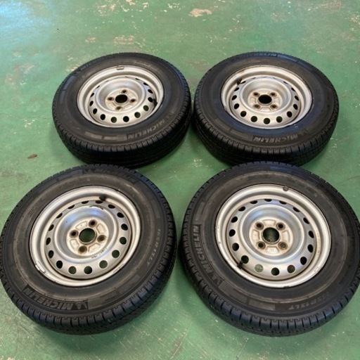 ミシュランバンタイヤ　プロボックスバン用