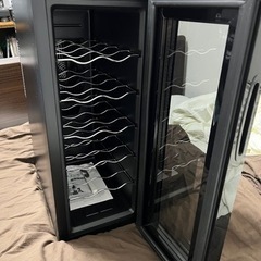 ワインセラー 家庭用 12本 1ドア ミラーガラスの画像