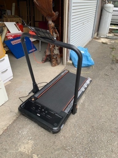 電動ルームランナー　BTM 8026