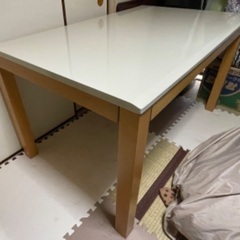 ダイニングセット（テーブル✖️椅子4脚）の画像
